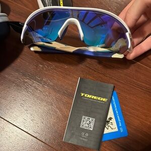 TOREGE Blue and White Sports Sunglasses
